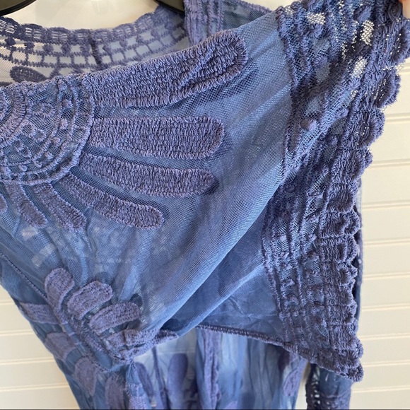 Bohemian lace embroidered kimono - Picture 7 of 9